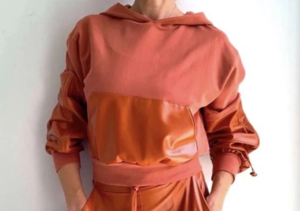NOLI midnight Yoga hoodie Sz M Color Y2K Camel Orange Vegan Leather A009948
